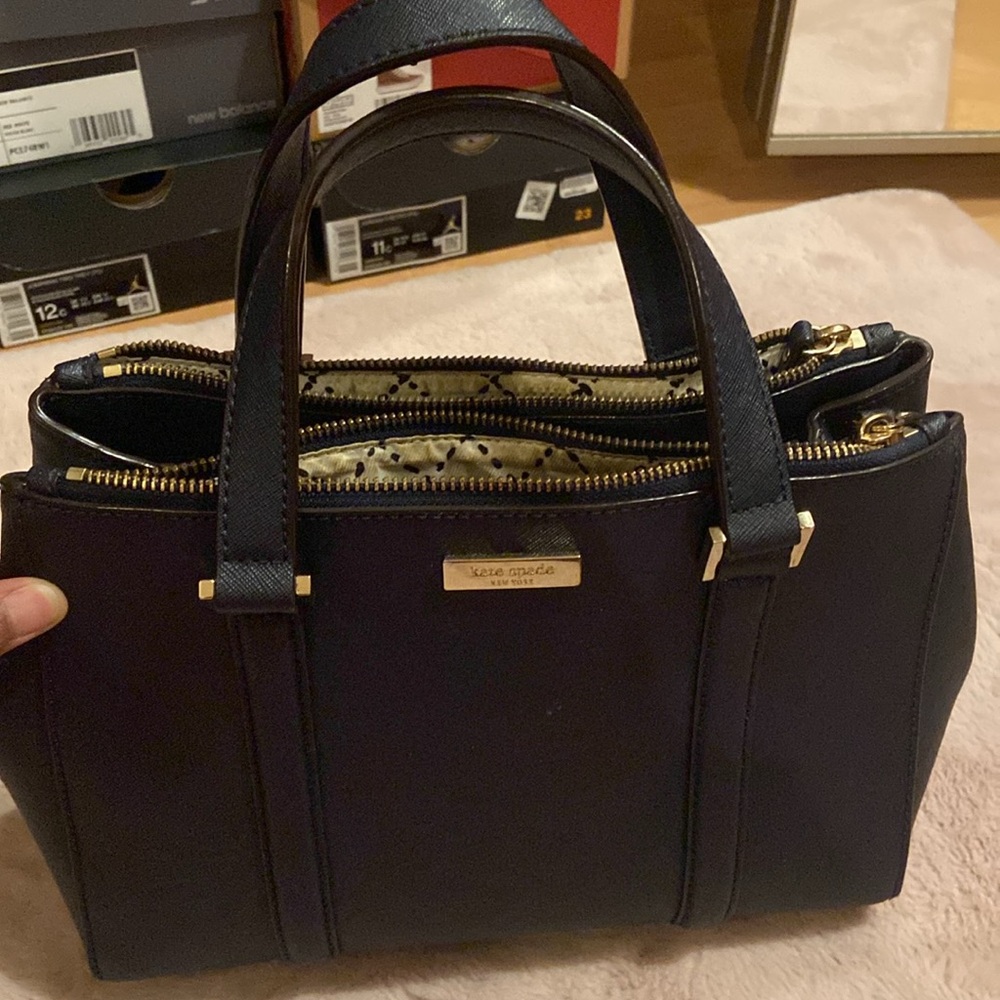 Pre-owned Kate Spade Handbag - Navy Blue - with a detached strap.